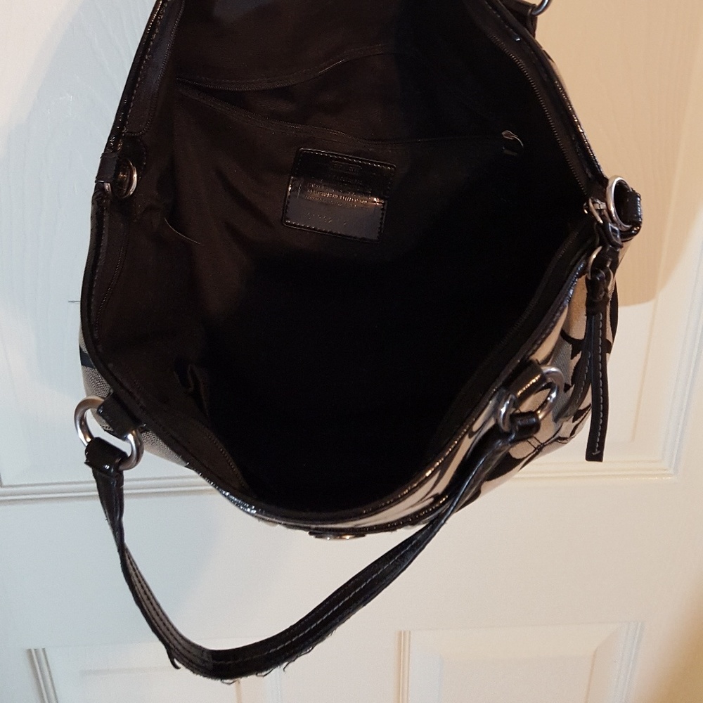 Purse - Picture 3 of 7